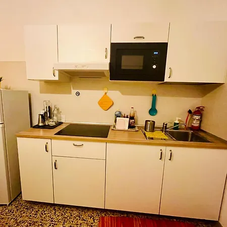 La Casina Di Isola Apartment